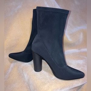 Cape Robbins Stretch Slip-on Round Heeled Boots